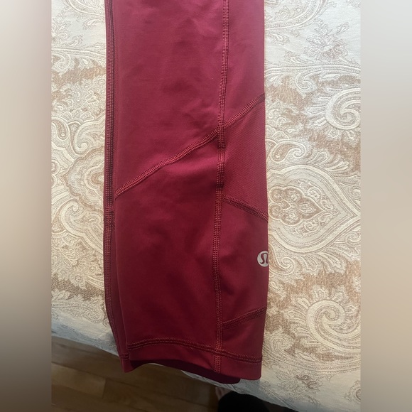 Lululemon cropped leggings - Picture 2 of 5
